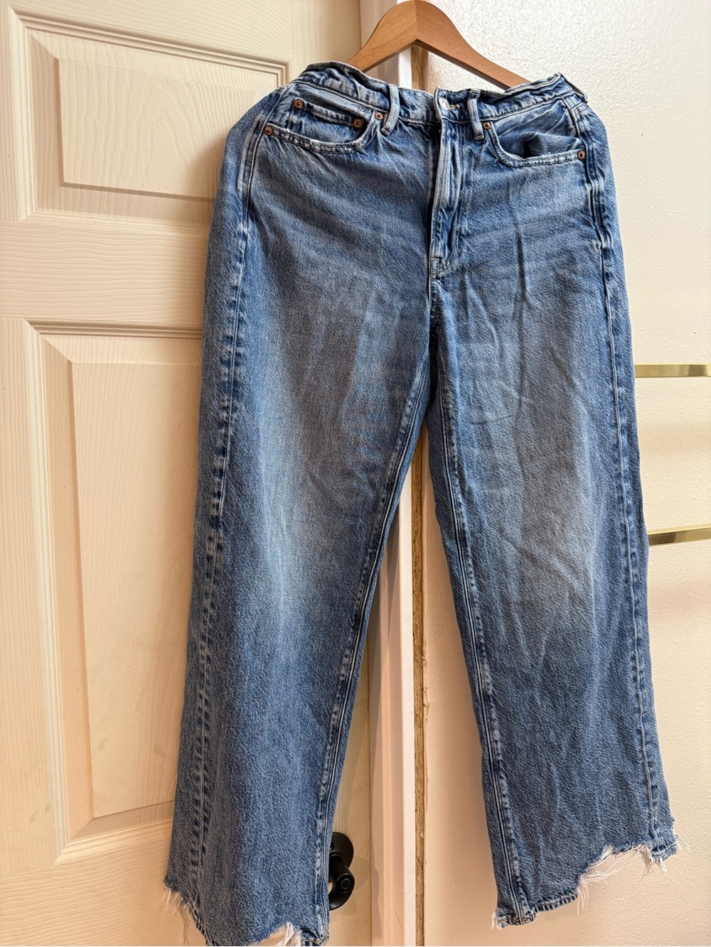 American Eagle Outfitters light blue straight jeans